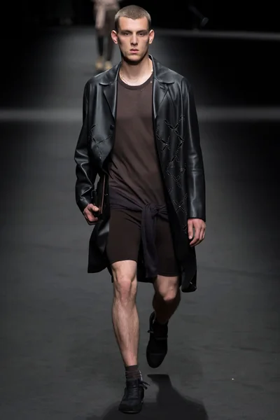 Look 9